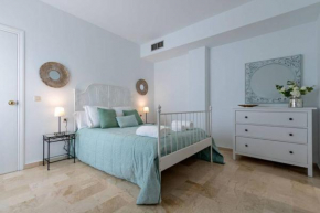 San Clemente Central Suite by Valcambre Seville